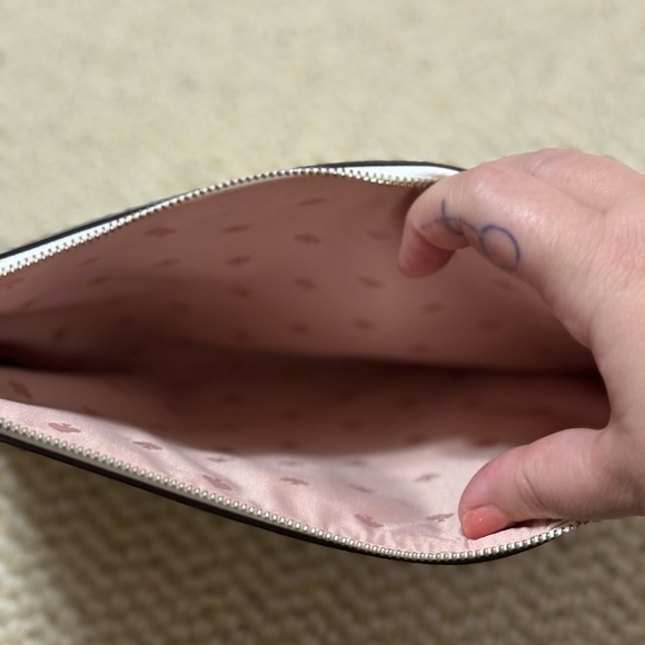 Kate Spade Straw Clutch - Picture 5 of 5